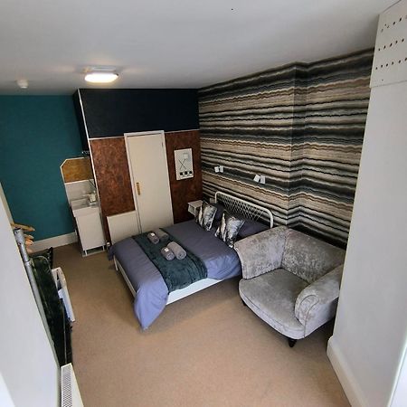 Sea Bed Guesthouse Ньюки Экстерьер фото