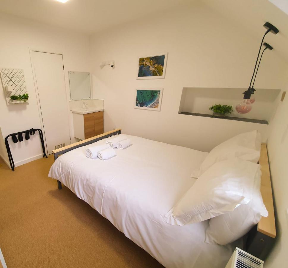 Sea Bed Guesthouse Ньюки Экстерьер фото