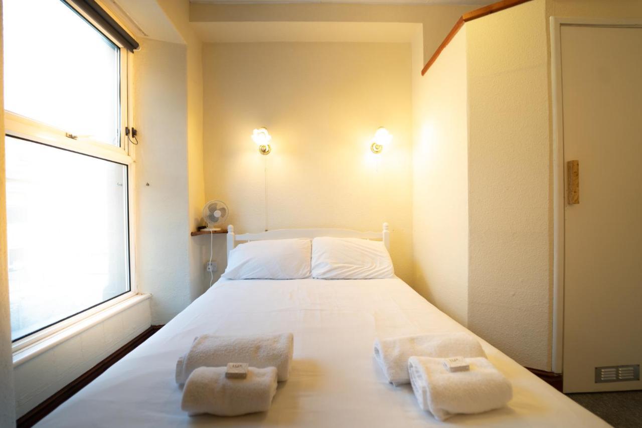 Sea Bed Guesthouse Ньюки Экстерьер фото