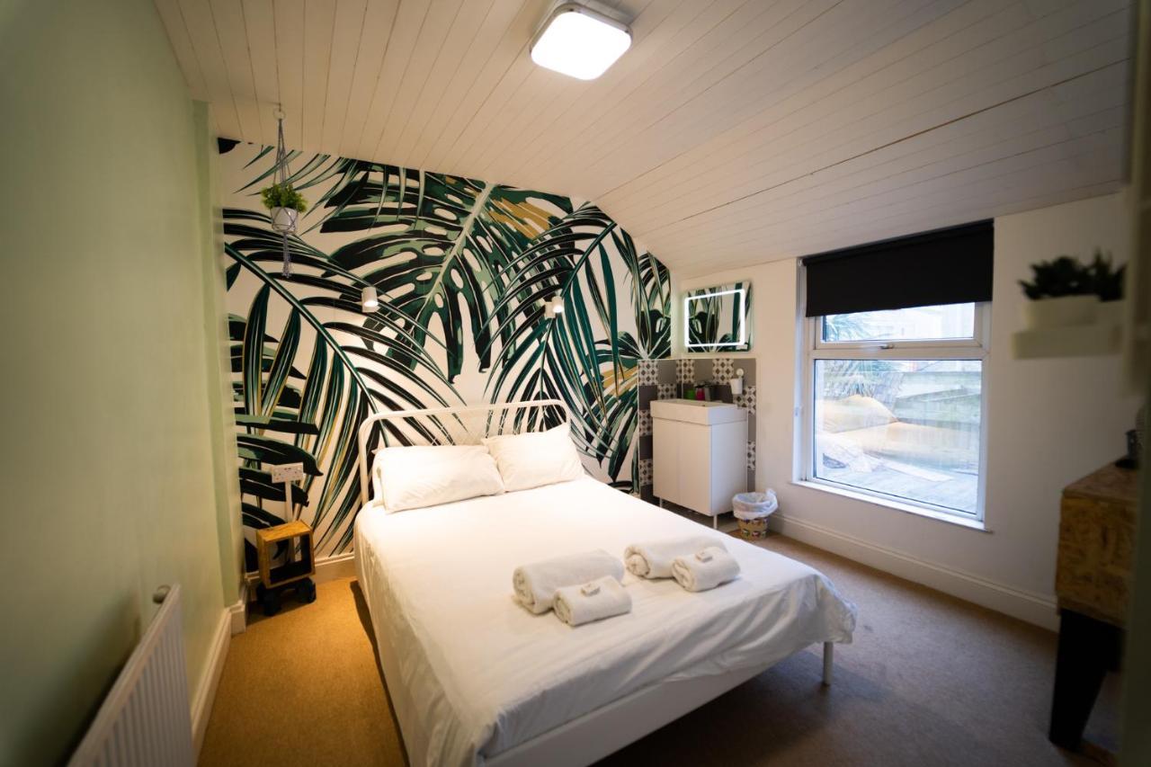 Sea Bed Guesthouse Ньюки Экстерьер фото