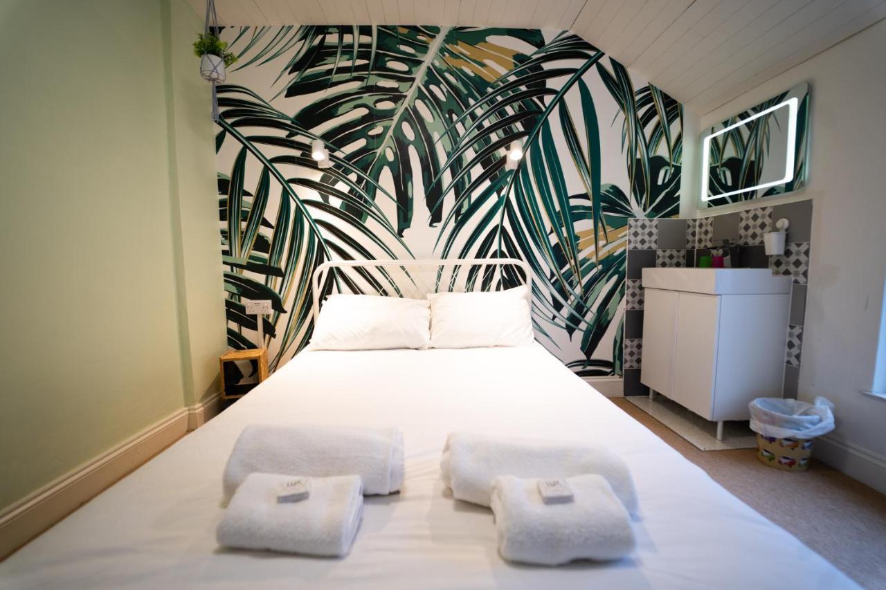 Sea Bed Guesthouse Ньюки Экстерьер фото
