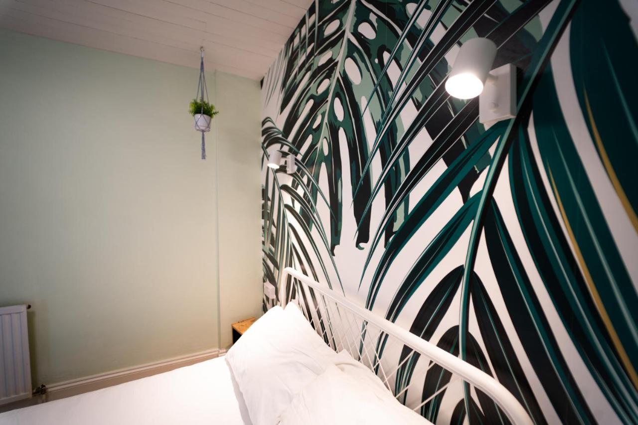 Sea Bed Guesthouse Ньюки Экстерьер фото