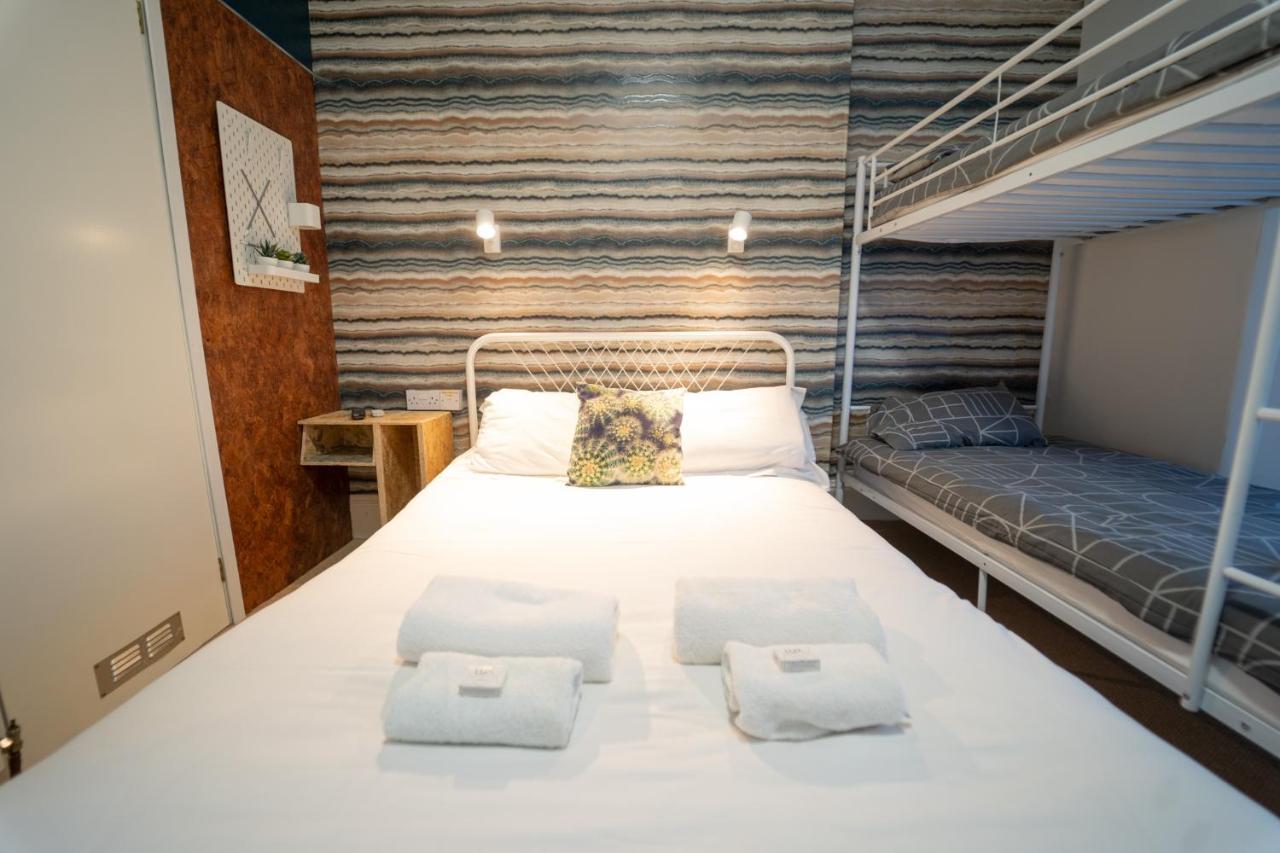 Sea Bed Guesthouse Ньюки Экстерьер фото